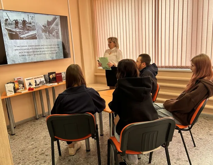 Ребята смотря видео «Чернобыльская трагедия»