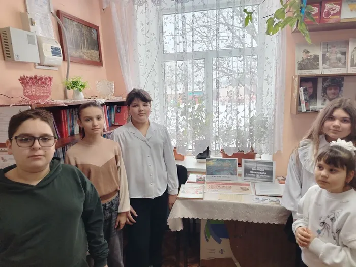 Минута молчания в Алексеевской библиотеке