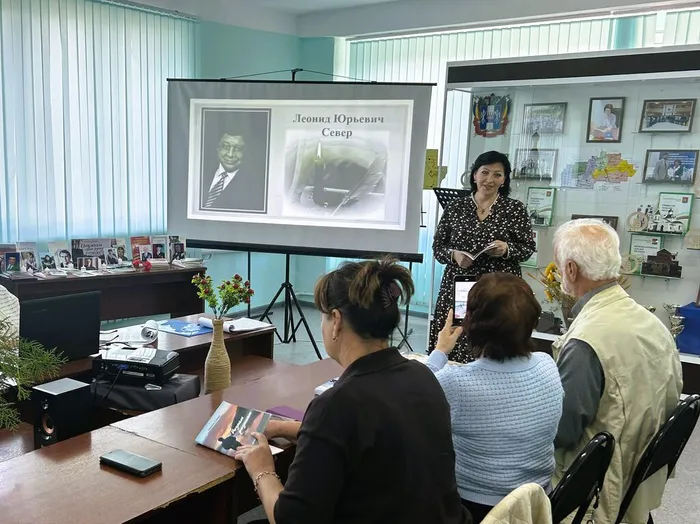 Елена Пара читает стих Леонида Севера