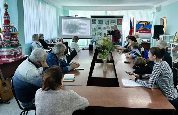 Галина Бурлуцкая исполняет песню