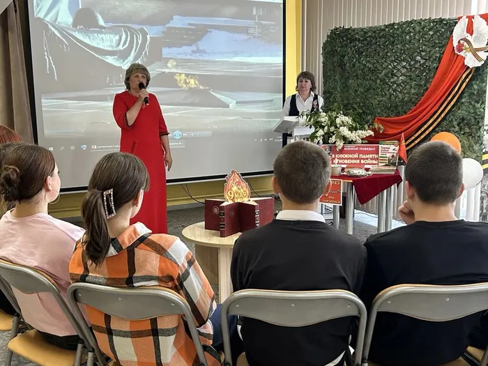 Галина Бурлуцка исполняет песня Журавли (1)