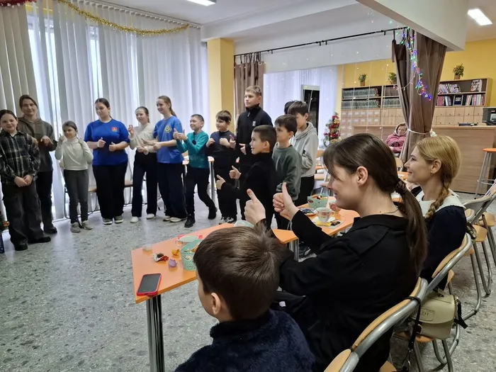 Дети танцуют