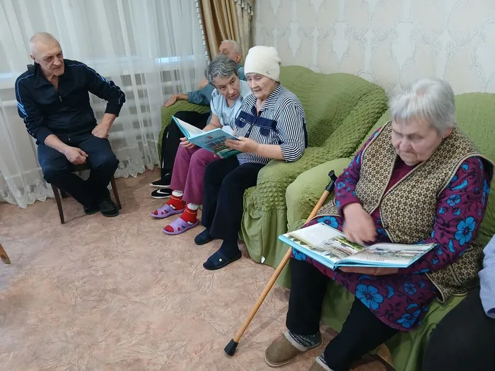 участники смогли не только ознакомиться с экспозицией, но и принять участие в интерактивной беседе.