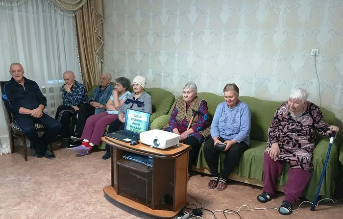 Участники мероприятия рассуждают о Донченко