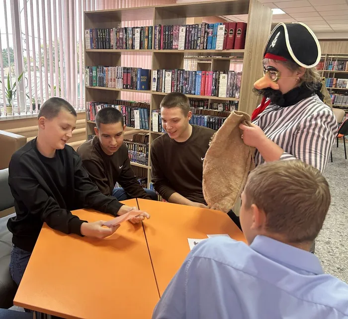 Ребята отгадывают названия книг