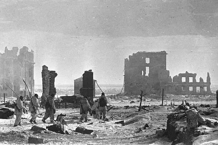 RIAN_archive_602161_Center_of_Stalingrad_after_liberation