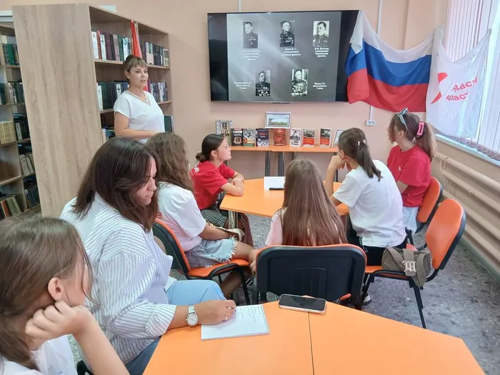 Библиотекарь рассказала не просто о датах и фактах, а о людях о тех, кто принимал судьбоносные решения в штабах