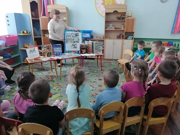 Библиотекарь рассказывает правила квест-игры