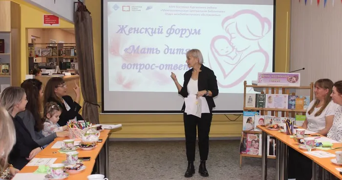 Психолог, используя свой профессиональный опыт и знания, давала развернутые и практичные ответы, предлагала эффективные стратегии и техники для решения возникающих проблем.