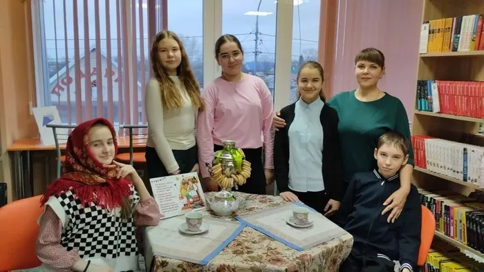 для старшеклассников был организован фольклорный праздник под названием