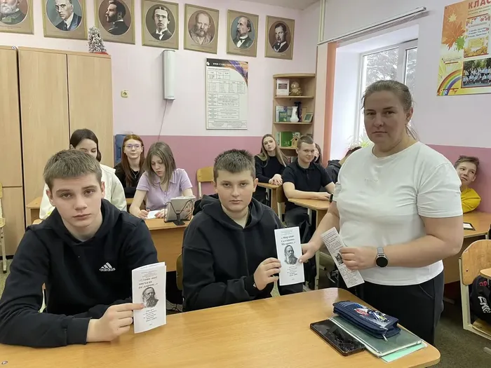 Промо-акцию  в школе проводят сотрудники Детского отдела МЦБ