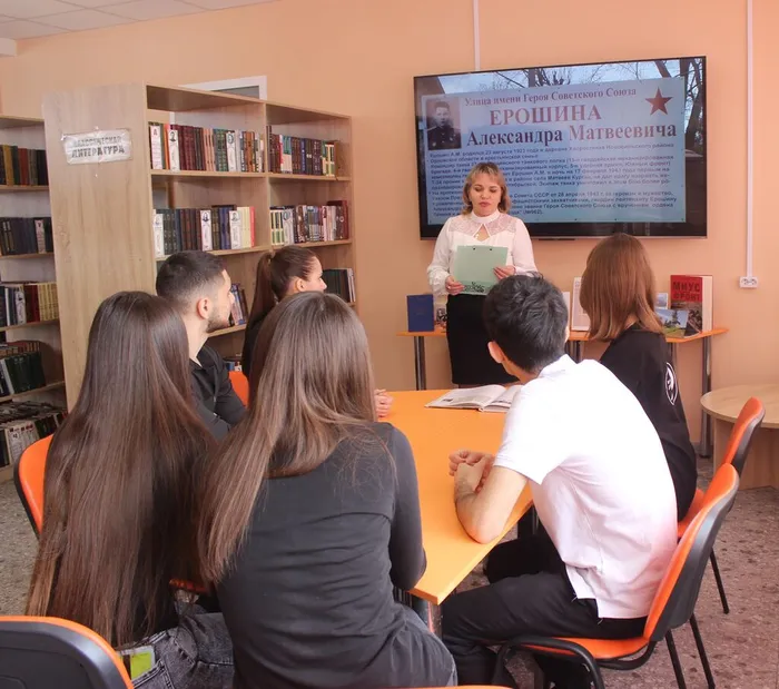 Библиотекарь рассказывает об освобождении поселка Матвеев Курган