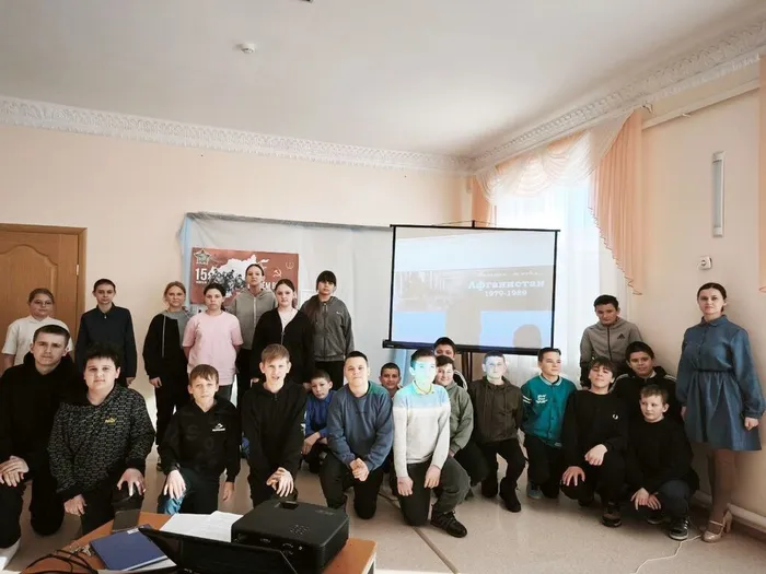 Участники мероприятия в Малокирсановской библиотеке