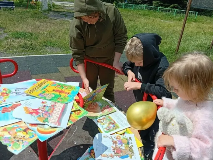 книжная выставка в Марьевской библиотеке