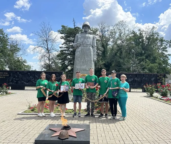 Ребята у памятника Неизвесного солдата