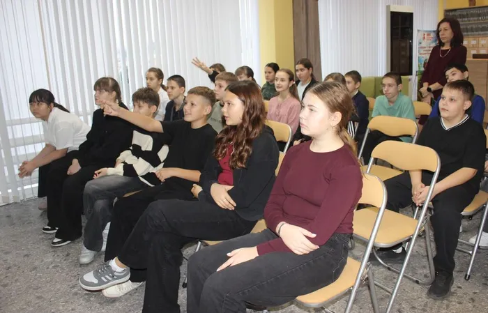 ребята активно отвечали на вопросы, отгадывали загадки