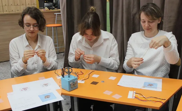 Под руководством опытного мастера, участники смогли создать свои первые вышивки